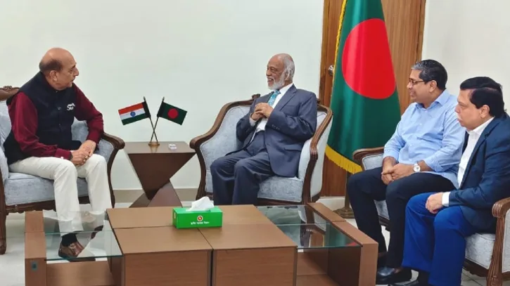 স্থানীয় সরকার মন্ত্রীর সঙ্গে সৌজন্য সাক্ষাতে ভারতীয় হাইকমিশনার
