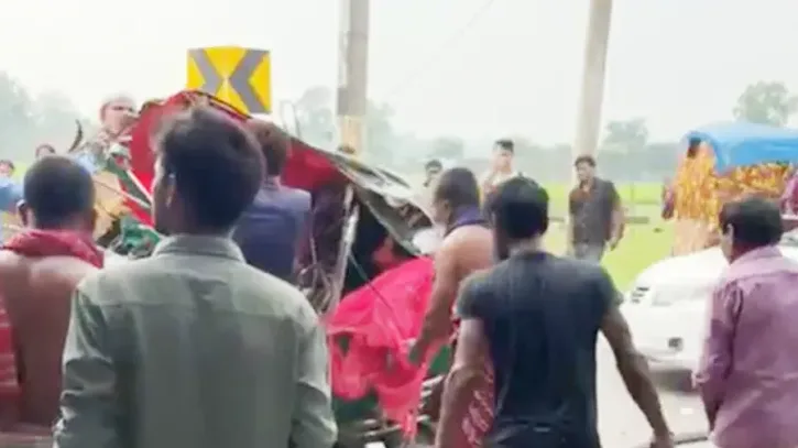 ময়মনসিংহে সড়ক দুর্ঘটনায় প্রাণহানি ৭