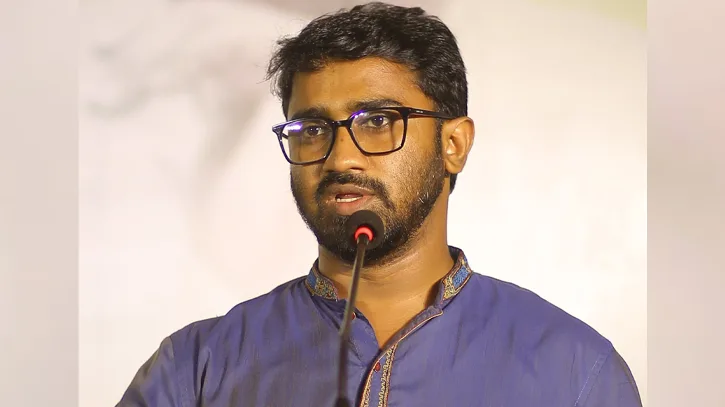 ‘আমাকে কেউ ব্যক্তিগতভাবে আক্রমণ করবে, আর আমি তাকে চুমু দিবো! এমন সুশীল ব্যক্তি আমি না’