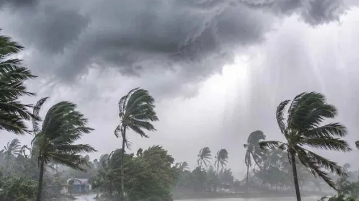 দেশের ১৫ অঞ্চলে ঝড়-বৃষ্টির পূর্বাভাস, নদীবন্দরে সতর্কতা জারি