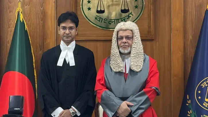 হাইকোর্টের স্থায়ী বিচারপতি হিসেবে শপথ নিলেন সংস্কৃতিমন্ত্রীর ছেলে