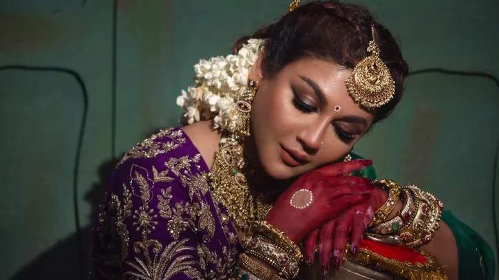 জয়া আহসানের নতুন লুক প্রকাশ্যে, নজর কাড়ল মুহূর্তেই!