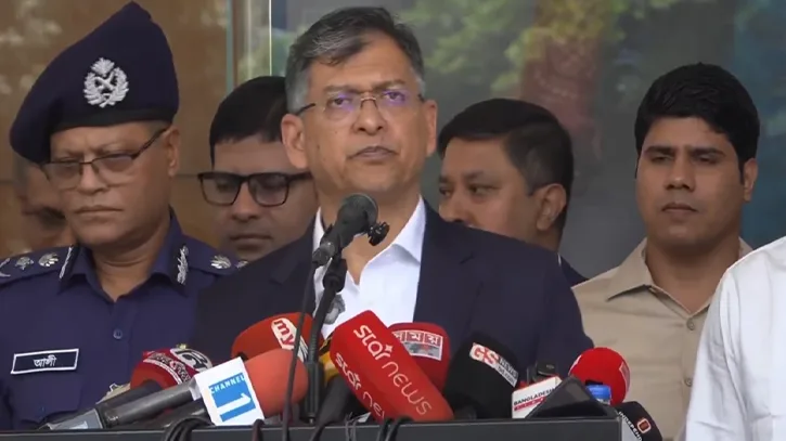 লুট ও অবৈধ অস্ত্র উদ্ধারে পুলিশের বিশেষ ইউনিট গঠন: স্বরাষ্ট্রমন্ত্রী
