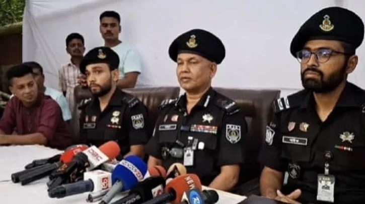 শেরপুরে ১৬৭ পূজামণ্ডপে কড়া নিরাপত্তা, সাংবাদিক হত্যায় জড়িতদের শনাক্তে মাঠে এসআরবি