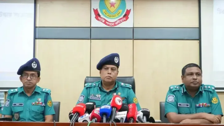 ককটেল তৈরির সরঞ্জাম ও ৯ হাজার মুখোশসহ যুবলীগ নেতা গ্রেপ্তার