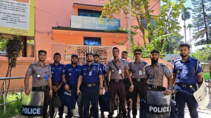 কওমি ছাত্ররা সরে দাঁড়ানোর পরও শিল্পকলায় অনুষ্ঠান করতে পারছে না এনসিপি