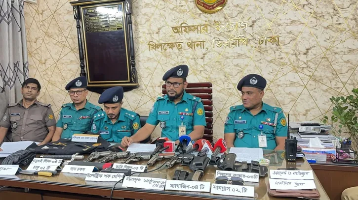 ৩০০ ফিটে ভুয়া 'র‍্যাব' সেজে ছিনতাই: ডামি পিস্তলসহ গ্রেপ্তার ৩