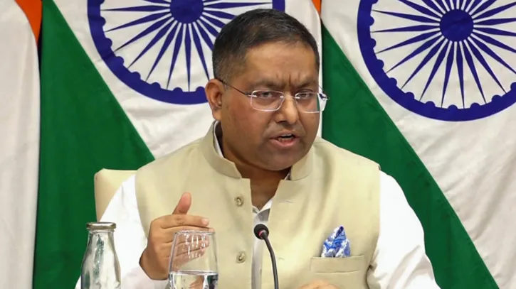 বাংলাদেশের সঙ্গে ইতিবাচক ও গঠনমূলক সম্পর্ক গড়তে আগ্রহী ভারত: জয়সওয়াল