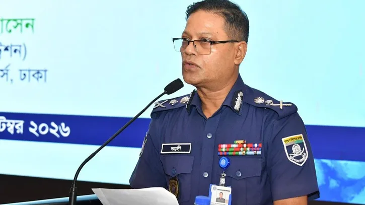 সাংবাদিকরা মাদক থেকে যখন টাকা পাচ্ছেন না তখন লিখছেন পুলিশ অকার্যকর: আইজিপি