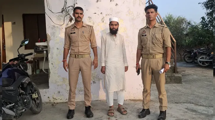 ভারতে জোরে আজান দেওয়ার অভিযোগে মুয়াজ্জিন গ্রেপ্তার