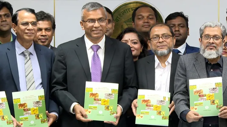 চলতি অর্থবছরে কৃষি ও পল্লী ঋণের লক্ষ্যমাত্রা ৬০ হাজার কোটি টাকা