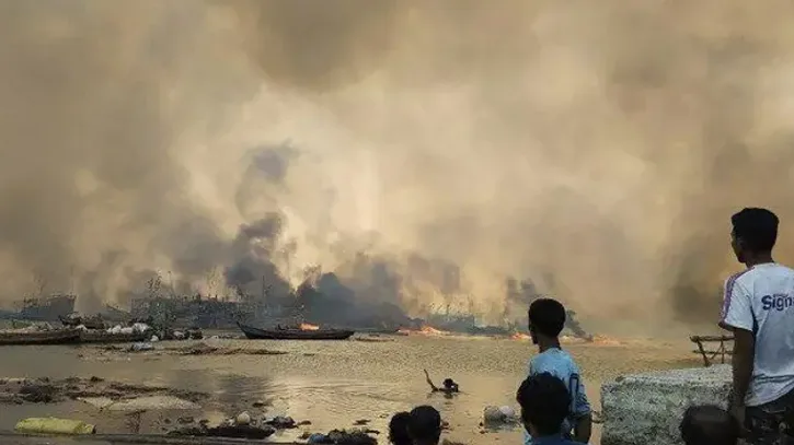 রাখাইনে মিয়ানমার সেনাবাহিনীর হামলায় নিহত অন্তত ৩৩