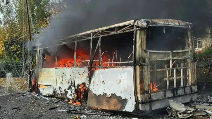 যাত্রীবাহী বাসে হামলা চালাল রাশিয়া, নিহত ৩০