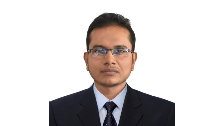 ল্যাব সংকট পেরিয়ে বিশ্বসেরা ২ শতাংশ গবেষকের তালিকায় ড. তরিকুল ইসলাম