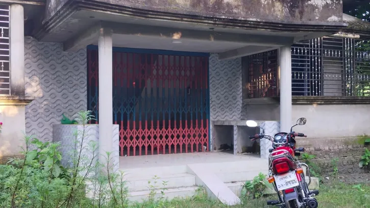 ভোলায় একটি ঘর নিয়ে দুই পক্ষের দুই দাবি, দখল নাকি বৈবাহিক অধিকার?