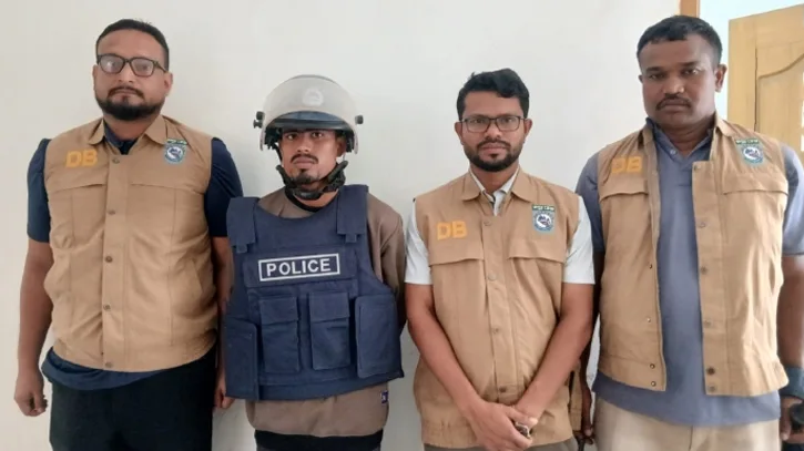 আল্লাহ ও কোরআন নিয়ে ব্যঙ্গাত্মক ভিডিও পোস্ট করে যুবক গ্রেপ্তার