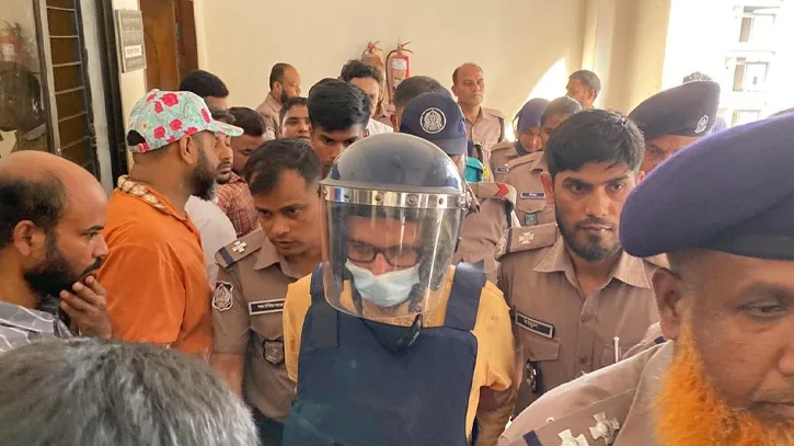 অর্থপাচার মামলায় ডায়মন্ড ওয়ার্ল্ডের এমডি দিলীপ আগরওয়ালা ১ দিনের রিমান্ডে