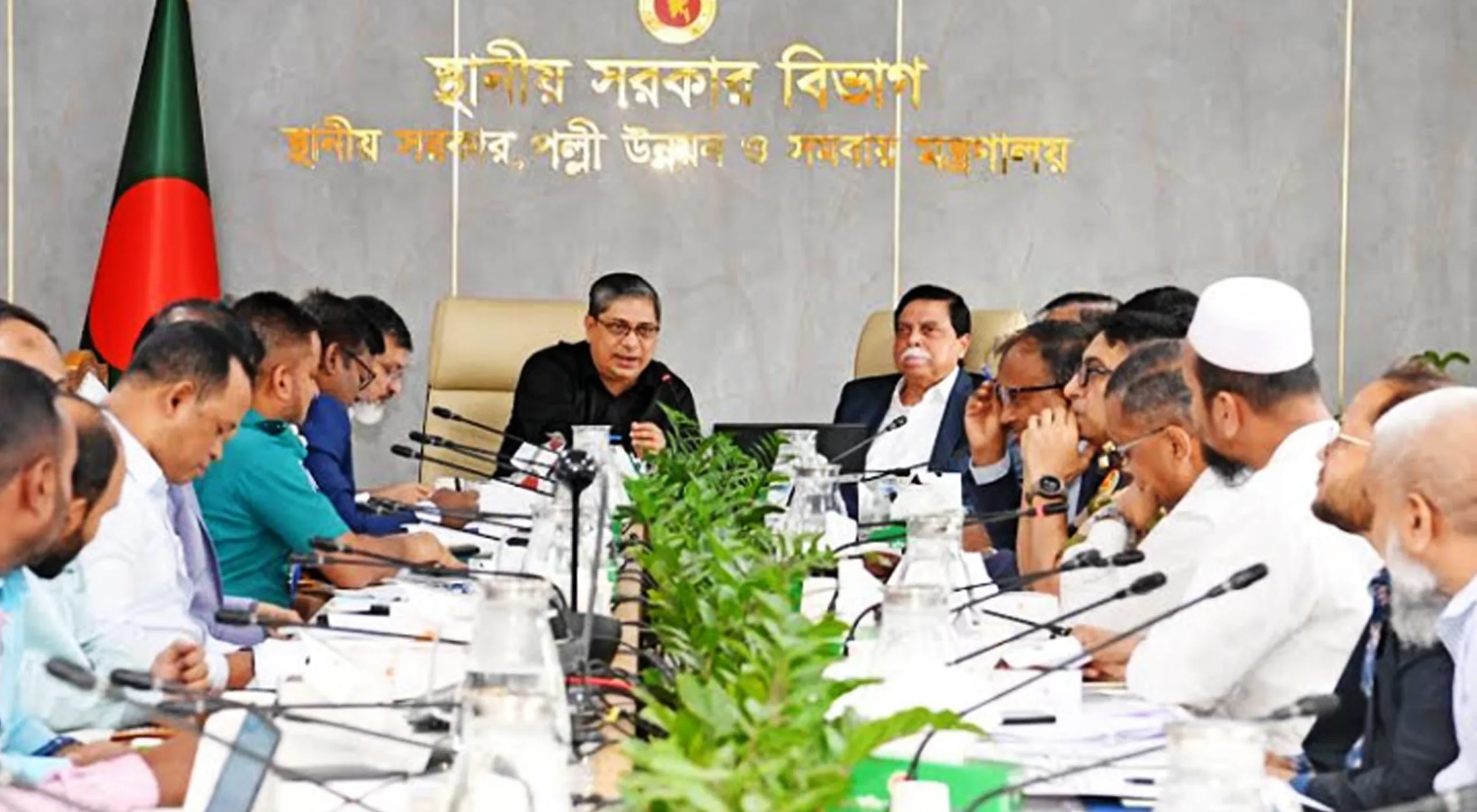 ই-রিকশা ব্যবস্থাপনায় নীতিমালা প্রণয়ন করছে সরকার: প্রতিমন্ত্রী মীর শাহে আলম