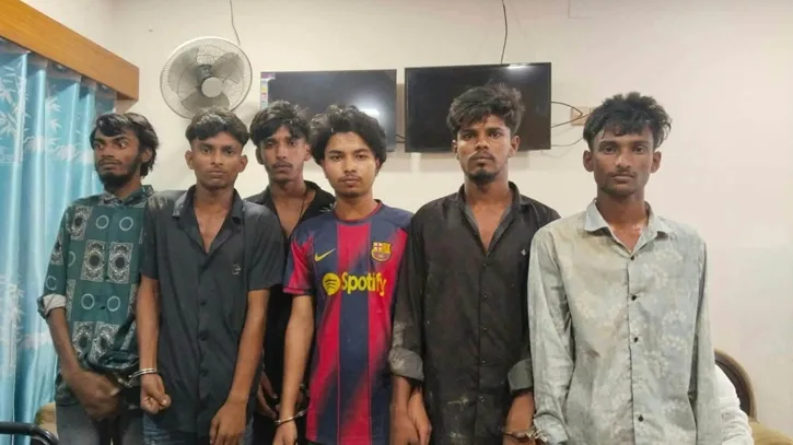 সিরাজগঞ্জে মিছিলের প্রস্তুতিকালে নিষিদ্ধ ছাত্রলীগের ৬ নেতা-কর্মী আটক