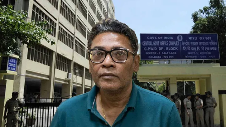 পশ্চিমবঙ্গের সাবেক সংস্কৃতিমন্ত্রী ইন্দ্রনীল সেন গ্রেপ্তার