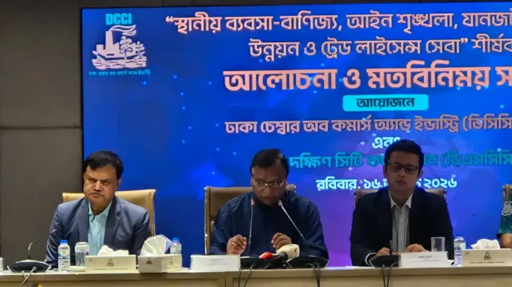 দিনের লাইসেন্স দিনে দিতে হবে, ব্যর্থ হলে ব্যবস্থা: ডিএসসিসি প্রশাসক