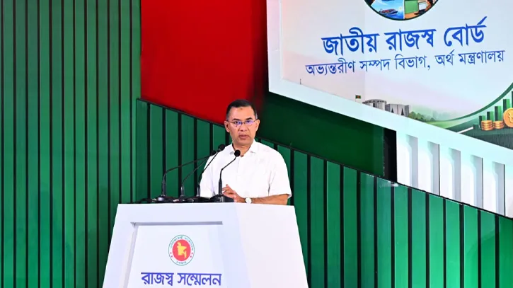 সৎ ও দক্ষ অফিসারদের জন্য কাজের সুযোগ আরও বাড়াতে চাই: প্রধানমন্ত্রী