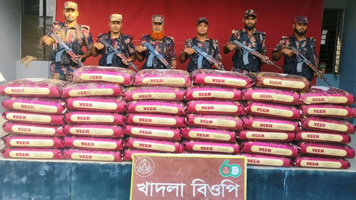ব্রাহ্মণবাড়িয়া ও কুমিল্লায় ৬১ লাখ টাকার চোরাচালানি মালামাল জব্দ