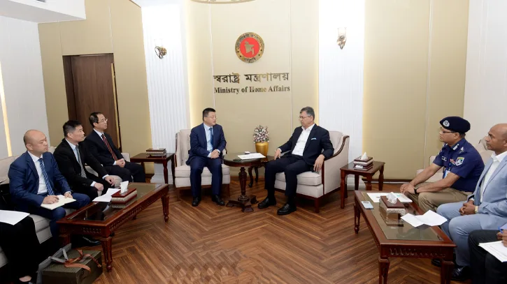 স্বরাষ্ট্রমন্ত্রী সালাহউদ্দিন আহমদের সঙ্গে বিদায়ী চীনা রাষ্ট্রদূতের সাক্ষাৎ