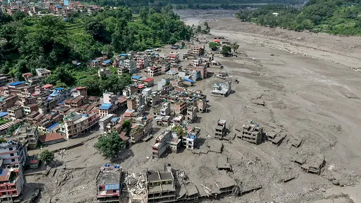 নেপালে ভয়াবহ বন্যায় প্রাণহানি বেড়ে ৯৫