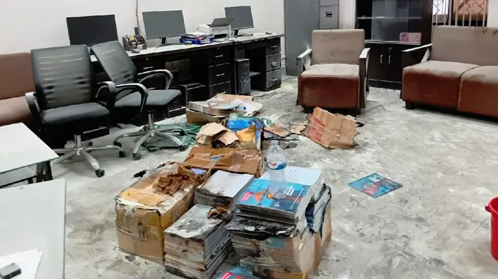 পররাষ্ট্র মন্ত্রণালয়ে আগুন