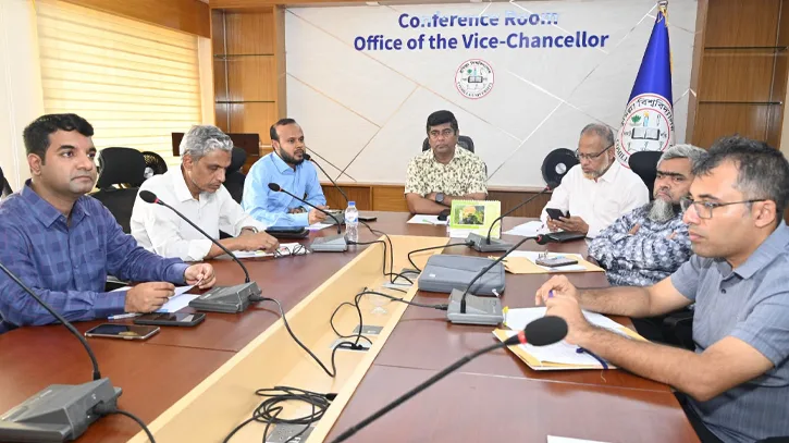 র‍্যাঙ্কিং জোরদারে কুমিল্লা বিশ্ববিদ্যালয়ে সেমিনার অনুষ্ঠিত