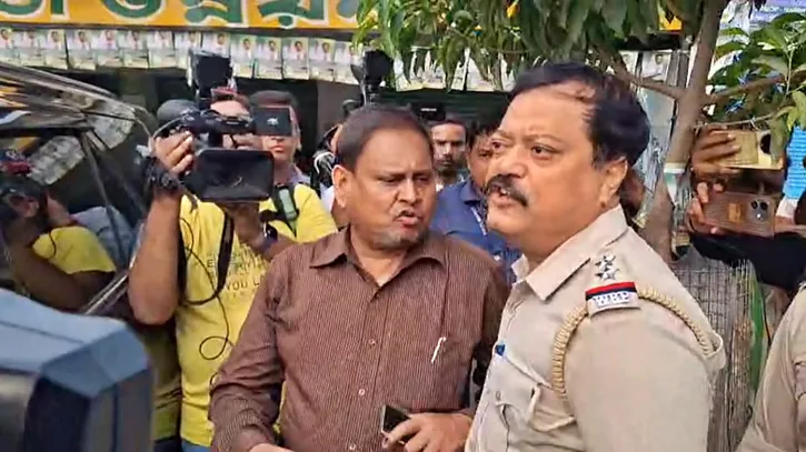 বাবরি মসজিদ নির্মাণের মূল উদ্যোক্তা হুমায়ুন কবীর গ্রেপ্তার