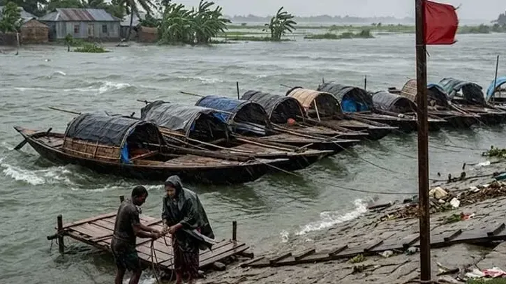 দেশজুড়ে ঝড়বৃষ্টির আভাস, নদীবন্দরে সতর্কসংকেত জারি