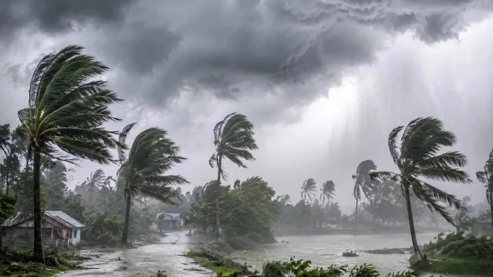 সন্ধ্যার মধ্যে ৪ জেলায় ৬০ কিমি বেগে ঝড়ের আভাস, বজ্রবৃষ্টির সম্ভাবনা