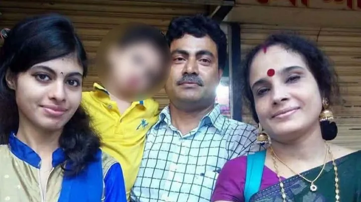 রংপুরের নিহত স্কুল শিক্ষক ও স্ত্রী-সন্তানদের শেষকৃত্য সম্পন্ন
