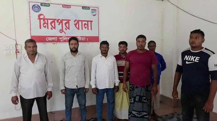 কৃষকলীগ নেতাকে ছাড়াতে থানায় তদবির, বিএনপি-জামায়াত নেতাসহ আটক ৮