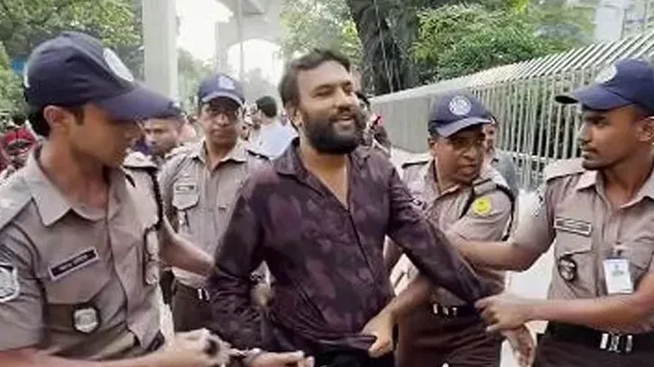 প্রধানমন্ত্রীর গাড়িবহরে ঢুকে পড়া সেই যুবক ৫ দিনের রিমান্ডে