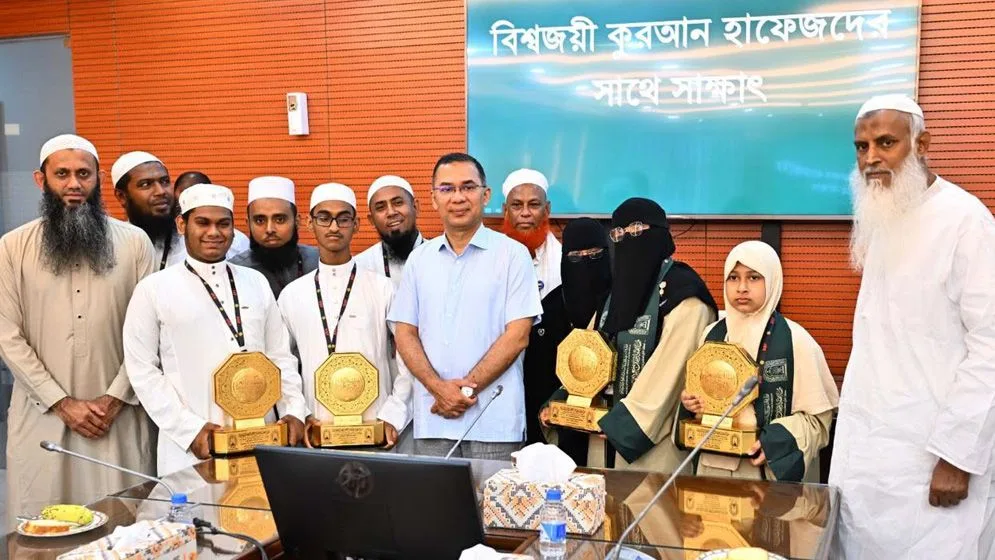আন্তর্জাতিক কোরআন প্রতিযোগিতায় বিজয়ী হাফেজদের সংবর্ধনা দিলেন প্রধানমন্ত্রী