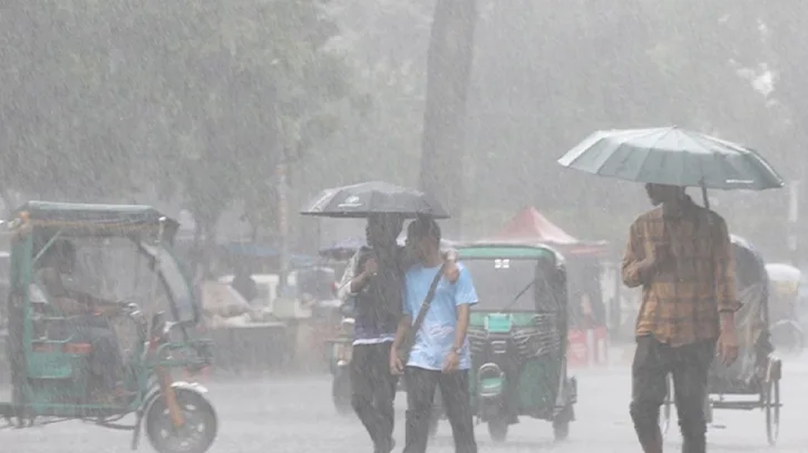 ঢাকা ও পার্শ্ববর্তী এলাকায় দুপুরের মধ্যে বজ্রসহ বৃষ্টির শঙ্কা