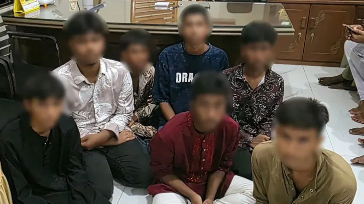 নিষিদ্ধ ছাত্রলীগের ঝটিকা মিছিল, সাভারে আটক ৯