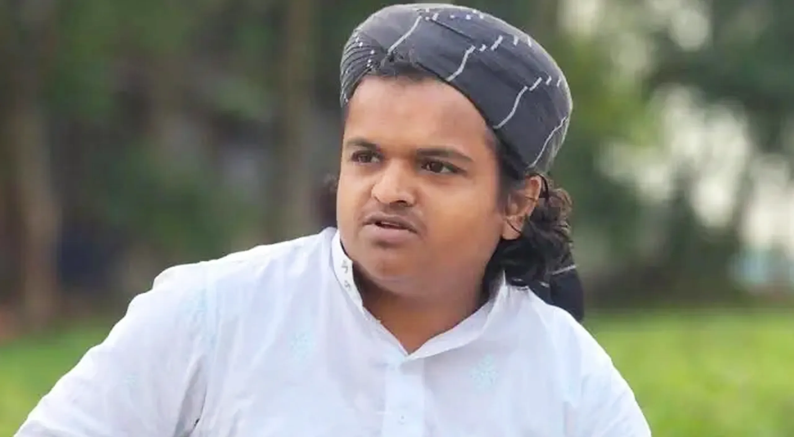 হাসনাতের বেলায় হুজুররা চেতেছে, বিএনপির বেলায় চুপ: মাদানী