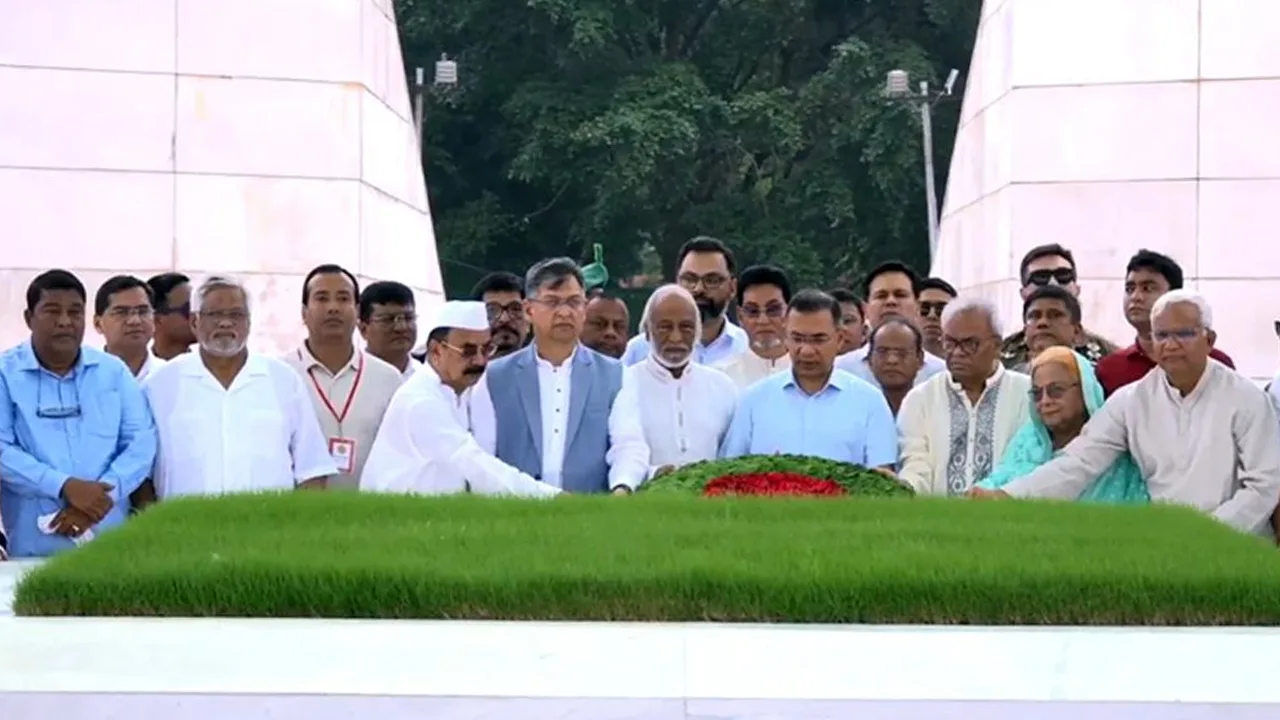বিএনপির ৪৮তম প্রতিষ্ঠাবার্ষিকীতে জিয়াউর রহমান ও খালেদা জিয়ার সমাধিতে তারেক রহমানের শ্রদ্ধা