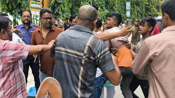 জামালপুরে মানববন্ধনে হামলা, ছাত্রশক্তি-যুবশক্তির নেতাসহ আহত ৫