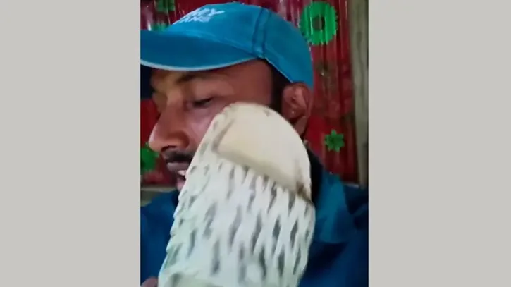 পদ না পেয়ে নিজের গালেই জুতাপেটা, ছাত্রদল নেতার ভিডিও ভাইরাল