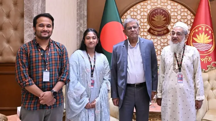 রাষ্ট্রপতির সঙ্গে সাক্ষাৎ করলেন জুলাই শহীদ মুগ্ধর পরিবারের সদস্যরা