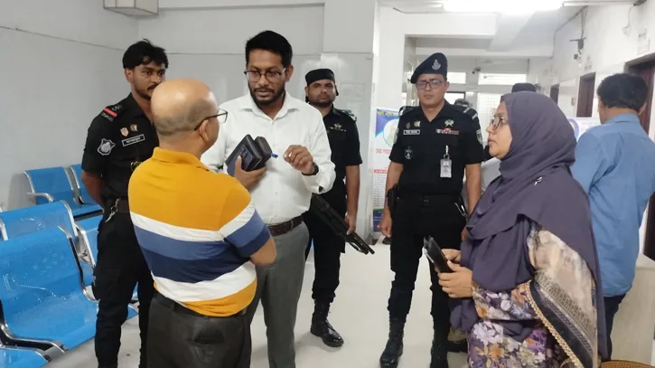 বিভিন্ন অনিয়মে সিরাজগঞ্জে স্টার স্পেশালাইজড হাসপাতালে ৩৫ হাজার টাকা জরিমানা