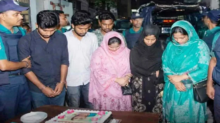 শেখ হাসিনার জন্মদিন পালনকে কেন্দ্র করে নারীসহ ৭ জন আটক