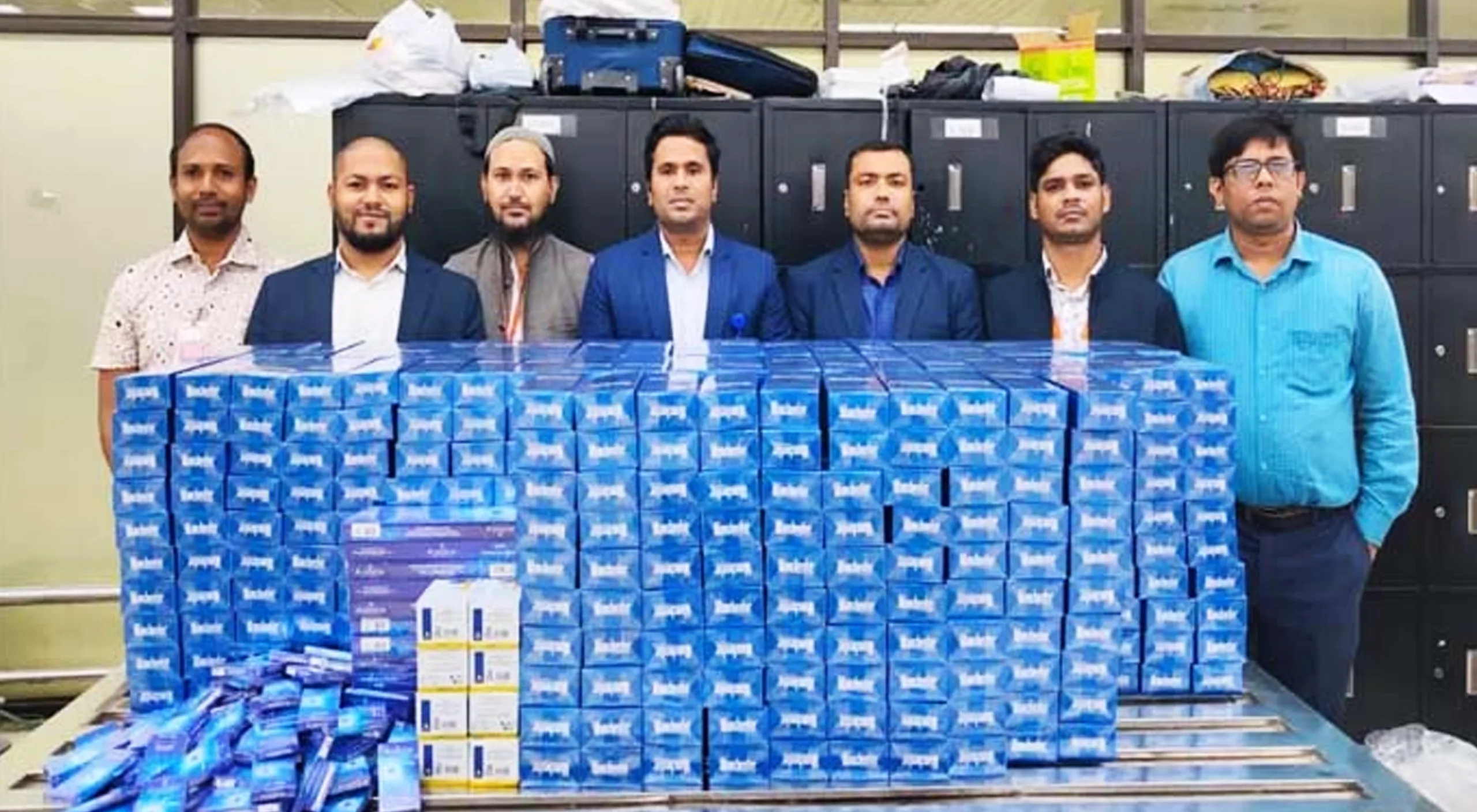 শাহজালাল বিমানবন্দরে যাত্রীর ব্যাগেজ থেকে ৬২৫ কার্টন সিগারেট জব্দ
