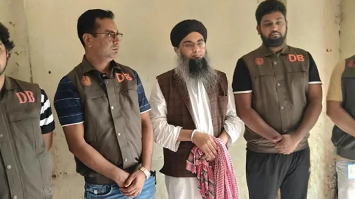 প্রধানমন্ত্রীকে নিয়ে আপত্তিকর পোস্ট: এনসিপির সাবেক নেতা সালাউদ্দিন তানভীর গ্রেপ্তার