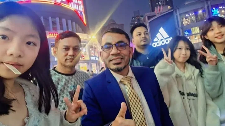 অনুমতি ছাড়াই ‘পৃথিবী চষে বেড়াচ্ছেন’ ইউপি সদস্য